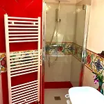 Alojamento de Acomodação e Pequeno-almoço Maison Elena