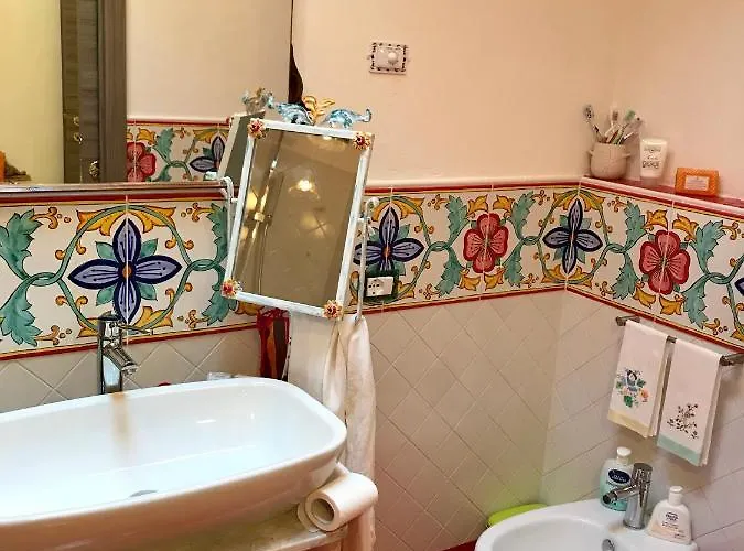 Maison Elena Bed & Breakfast *