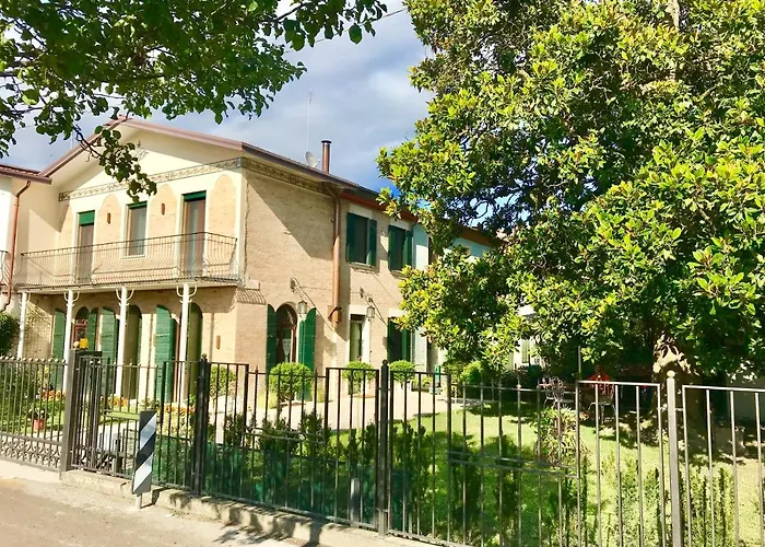 Maison Elena Mirano