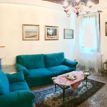 Maison Elena