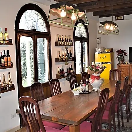 Panzió Maison Elena Mirano