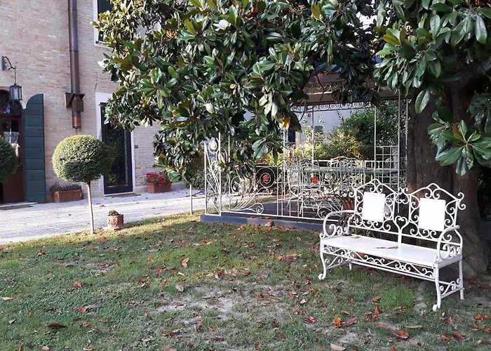 Maison Elena Bed & Breakfast *